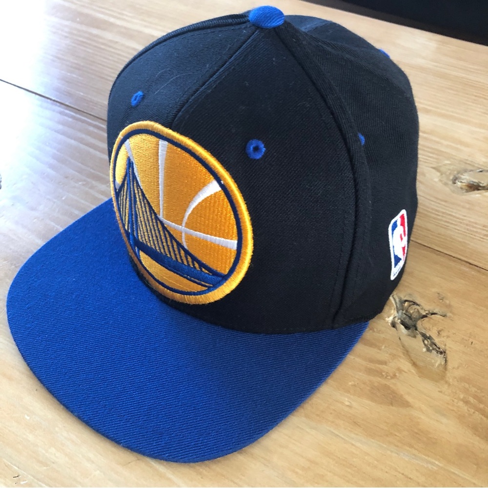 Mitchell & Ness Golden State Warriors Black/Blue Snapback Hat - Embroidered Bill